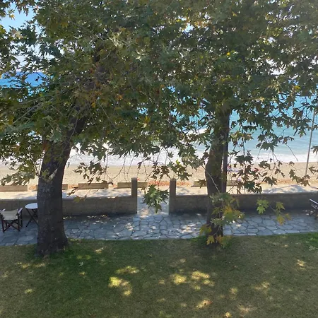 Apartament Paparizou Kókkinon Nerón